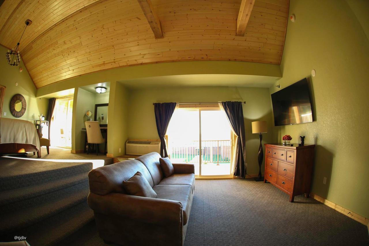 Roam Hotel
