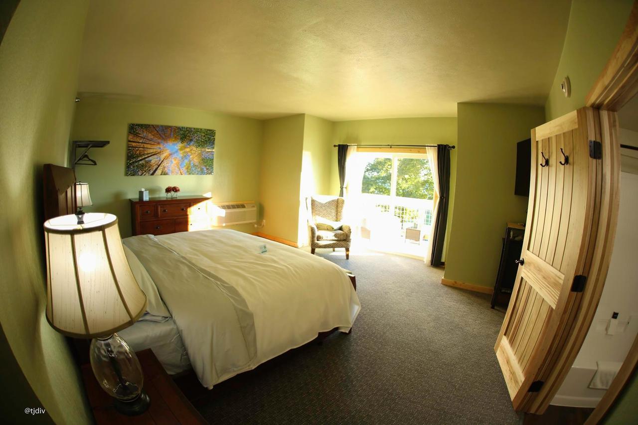 Roam 5* Munising