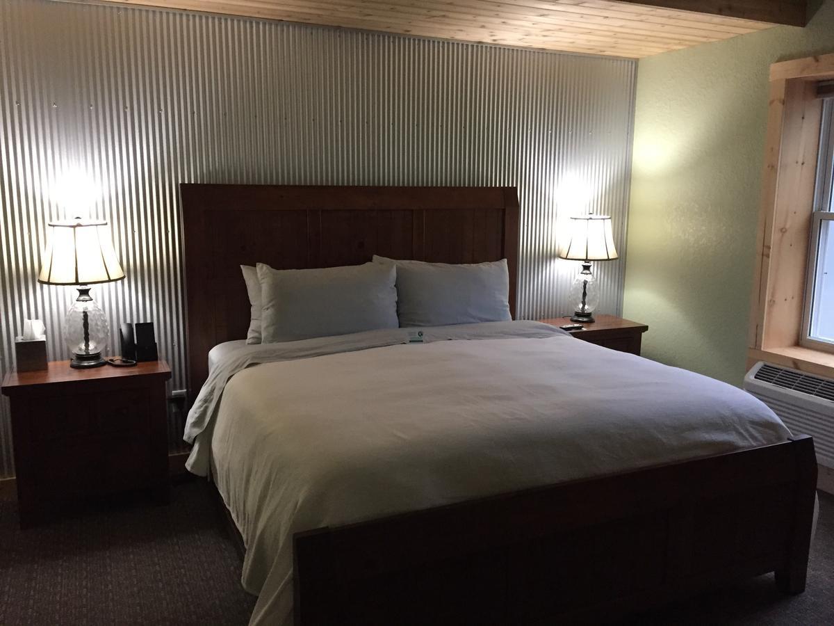 Roam 5* Munising