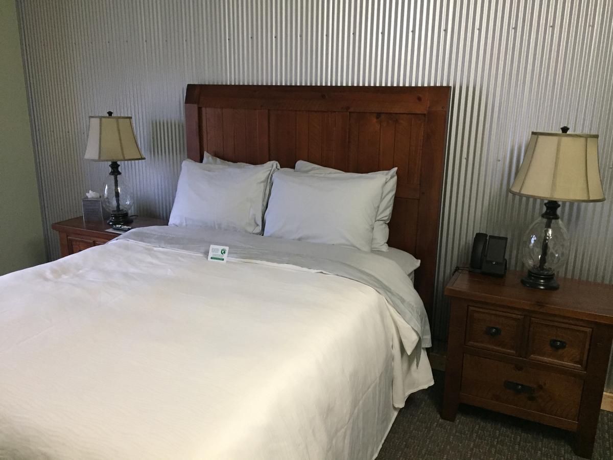 Roam Hotel